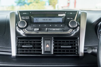 TOYOTA VIOS 1.5 J AT ปี 2017 (6กญ3250)