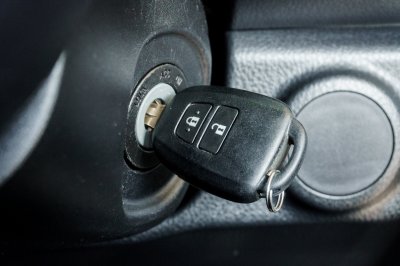 TOYOTA VIOS 1.5 J AT ปี 2017 (6กญ3250)