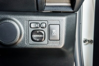 TOYOTA VIOS 1.5 J AT ปี 2017 (6กญ3250)