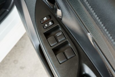 TOYOTA VIOS 1.5 J AT ปี 2017 (6กญ3250)