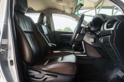 TOYOTA FORTUNER 2.4 V ปี2020 จด2021 (9กน7391)