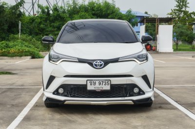 TOYOTA CH-R 1.8 HYBRID MID ปี2019 จด2020 (ขษ9735)