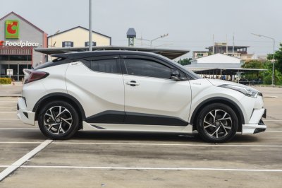 TOYOTA CH-R 1.8 HYBRID MID ปี2019 จด2020 (ขษ9735)