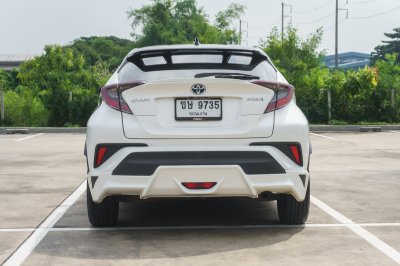 TOYOTA CH-R 1.8 HYBRID MID ปี2019 จด2020 (ขษ9735)