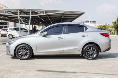 MAZDA 2 1.3 HIGH CONNECT ปี2019 (6กษ9090)