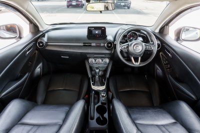 MAZDA 2 1.3 HIGH CONNECT ปี2019 (6กษ9090)