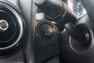 MAZDA 2 1.3 HIGH CONNECT ปี2019 (6กษ9090)