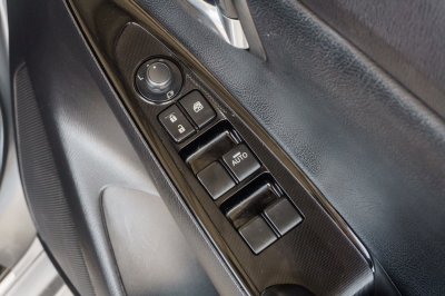 MAZDA 2 1.3 HIGH CONNECT ปี2019 (6กษ9090)