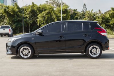 TOYOTA YARIS 1.2 J AT ปี 2017 (6กท7156)