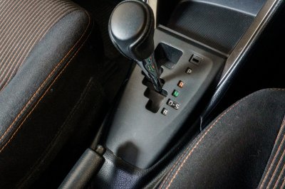 TOYOTA YARIS 1.2 J AT ปี 2017 (6กท7156)