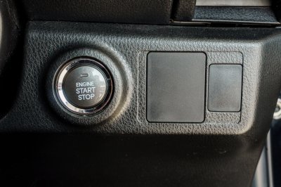 TOYOTA YARIS 1.2 J AT ปี 2017 (6กท7156)