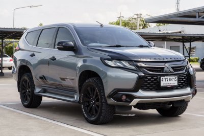 MITSUBISHI PAJERO SPORT 2.4 GLS ITD 2WD AT ปี2015 (4กว8415)