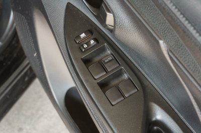 TOYOTA YARIS 1.2 J AT ปี 2017 (6กท7156)