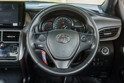 TOYOTA YARIS 1.2 PREMIUM AT ปี 2023 (4ขน4248)