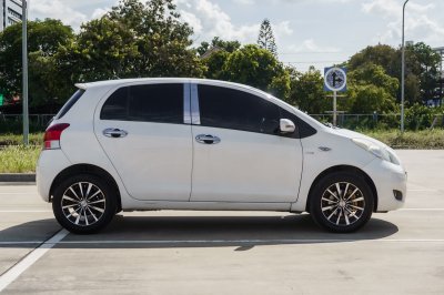 TOYOTA YARIS 1.5 J AT ปี2010 (กม3316)