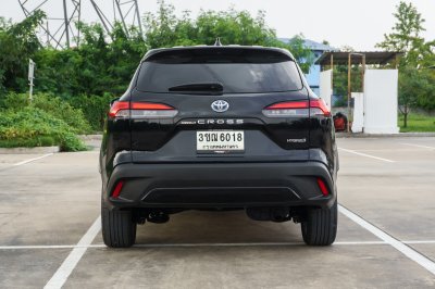 TOYOTA COROLLA CROSS 1.8 HYBRID PREMIUM ปี2022 (3ขณ6018)