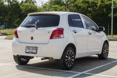 TOYOTA YARIS 1.5 J AT ปี2010 (กม3316)