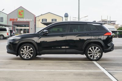 TOYOTA COROLLA CROSS 1.8 HYBRID PREMIUM ปี2021 (2ขณ3081)