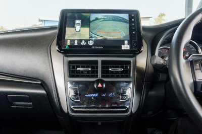 TOYOTA YARIS 1.2 PREMIUM AT ปี 2023 (4ขน4248)