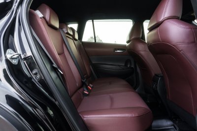 TOYOTA COROLLA CROSS 1.8 HYBRID PREMIUM ปี2022 (3ขณ6018)