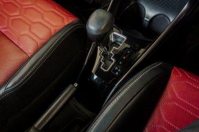 TOYOTA YARIS 1.2 PREMIUM AT ปี 2023 (4ขน4248)