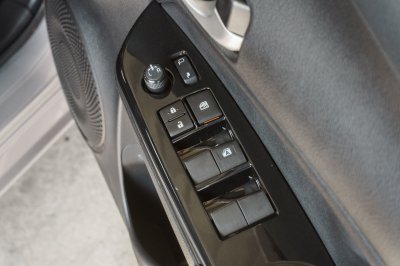 TOYOTA YARIS 1.2 PREMIUM AT ปี 2023 (4ขน4248)