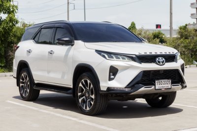 TOYOTA FORTUNER 2.4 LEGENDER ปี2021 (1ขอ2325)