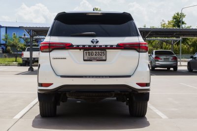 TOYOTA FORTUNER 2.4 LEGENDER ปี2021 (1ขอ2325)