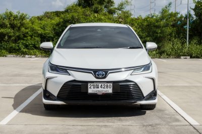 TOYOTA ALTIS 1.8 HV PREMIUM SAFETY AT ปี2021 (2ขณ4280)