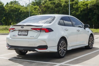 TOYOTA ALTIS 1.8 HV PREMIUM SAFETY AT ปี2021 (2ขณ4280)