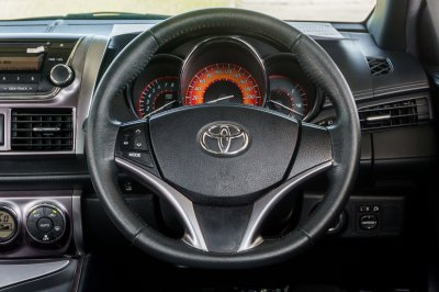 TOYOTA YARIS 1.2 G AT ปี 2016 (กพ3573)
