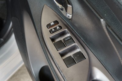 TOYOTA YARIS 1.2 G AT ปี 2016 (กพ3573)