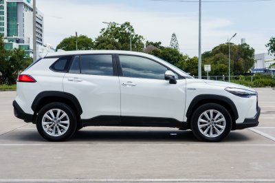 TOYOTA COROLLA CROSS 1.8 HYBRID SMART ปี2021 (9ขฉ9414)