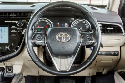 TOYOTA CAMRY 2.5 HEV PREMIUM ปี2020 (1ขค6307)