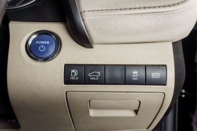 TOYOTA CAMRY 2.5 HEV PREMIUM ปี2020 (1ขค6307)