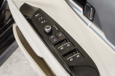 TOYOTA CAMRY 2.5 HEV PREMIUM ปี2020 (1ขค6307)