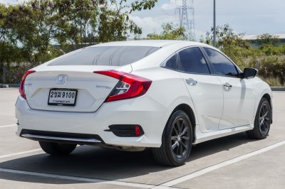 HONDA CIVIC 1.8 EL ปี2021 (2ขฆ9100)