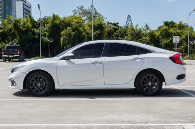 HONDA CIVIC 1.8 EL ปี2021 (2ขฆ9100)