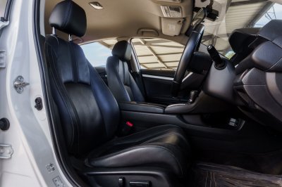 HONDA CIVIC 1.8 EL ปี2021 (2ขฆ9100)
