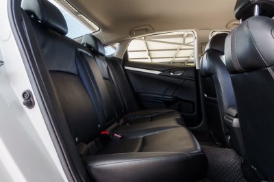 HONDA CIVIC 1.8 EL ปี2021 (2ขฆ9100)