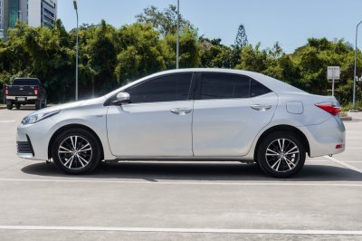 TOYOTA ALTIS 1.6 G AT ปี2019 (8กส5326)