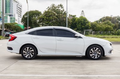 HONDA CIVIC 1.8 E ปี2021 (ขต7864)