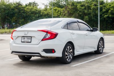HONDA CIVIC 1.8 E ปี2021 (ขต7864)