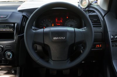 ISUZU D-MAX 1.9 S CAB MT ปี 2018 (ผก6343)