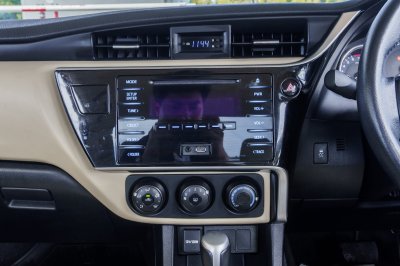 TOYOTA ALTIS 1.6 G AT ปี2019 (8กส5326)