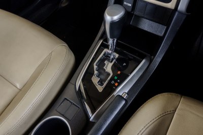 TOYOTA ALTIS 1.6 G AT ปี2019 (8กย5430)