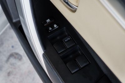 TOYOTA ALTIS 1.6 G AT ปี2019 (8กย5430)