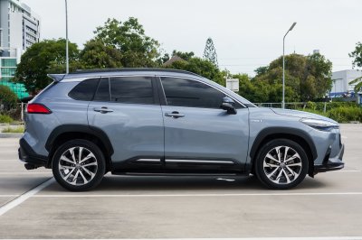 TOYOTA COROLLA CROSS 1.8 HYBRID PREMIUM SAFETY ปี2020 (6กฬ171)