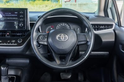 TOYOTA ALTIS 1.6 G AT ปี2020 (1ขภ8275)