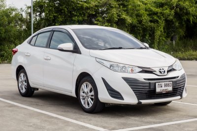 TOYOTA YARIS ATIV 1.2 E ปี2019 (กน9863)